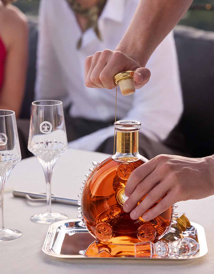 How to organise a tasting LOUIS XIII Cognac - Official website