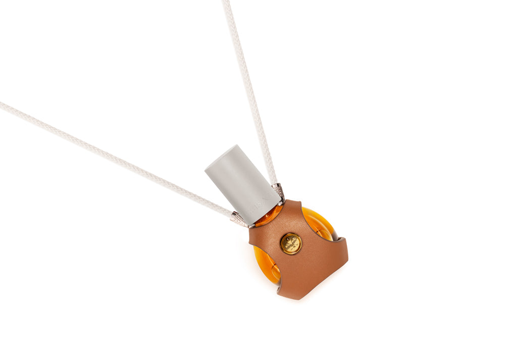 A packshot of the DROP case, coloristic version Clay